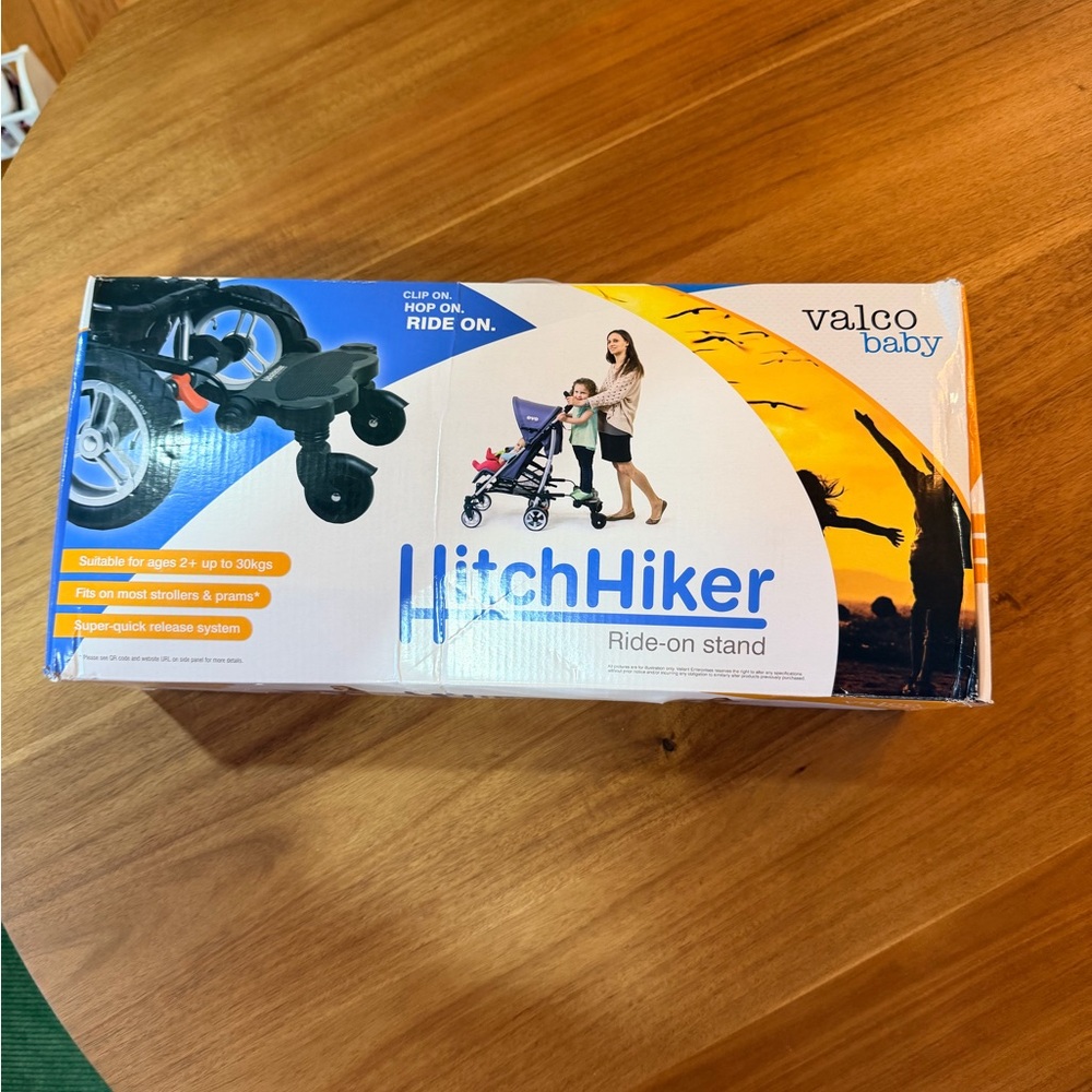 HitchHiker Ride-On Stand - Black